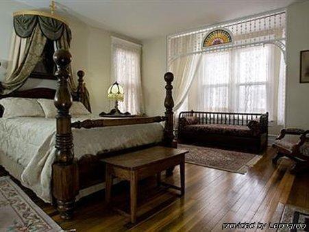 Bed and Breakfast The Historic Morris Harvey House Fayetteville Pokój zdjęcie