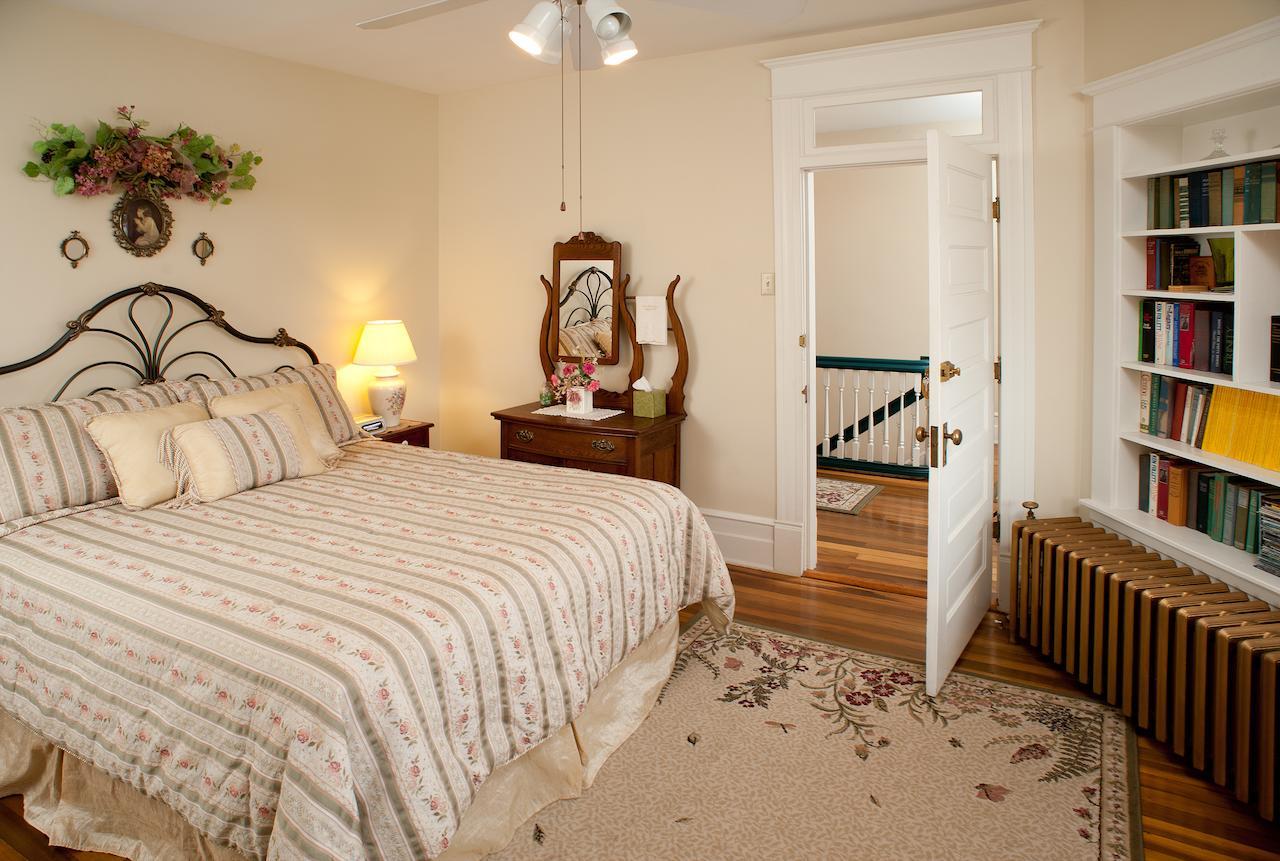 Bed and Breakfast The Historic Morris Harvey House Fayetteville Pokój zdjęcie