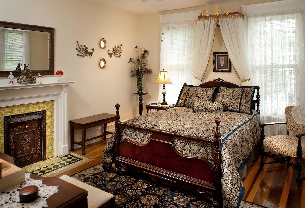 Bed and Breakfast The Historic Morris Harvey House Fayetteville Pokój zdjęcie
