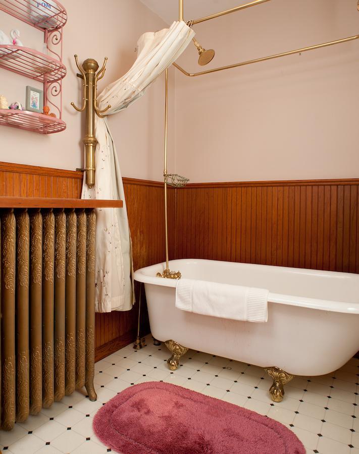 Bed and Breakfast The Historic Morris Harvey House Fayetteville Pokój zdjęcie